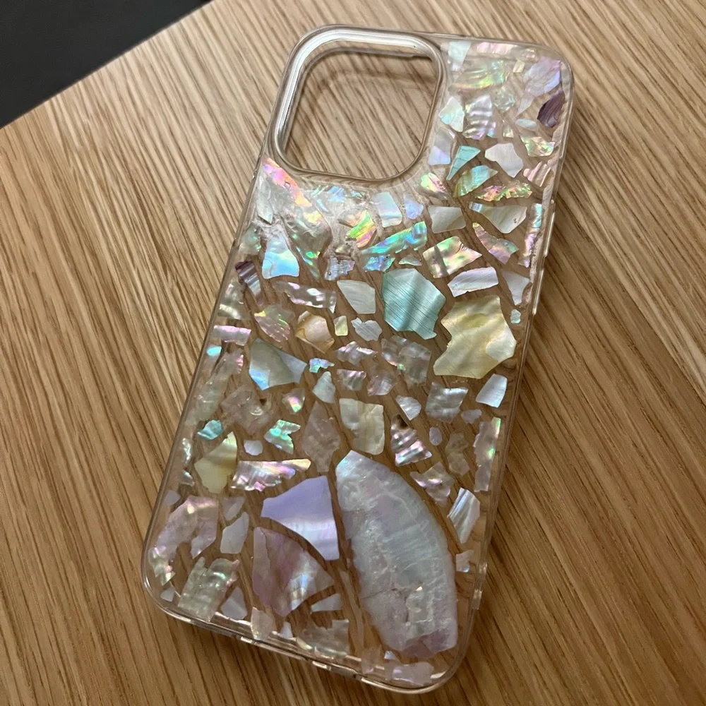iPhone 13 Pro cover / case iridescent shells / seashells